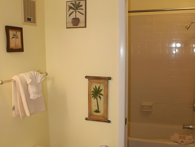 Bathroom 4, The Summit by Panhandle Getaways, Bay