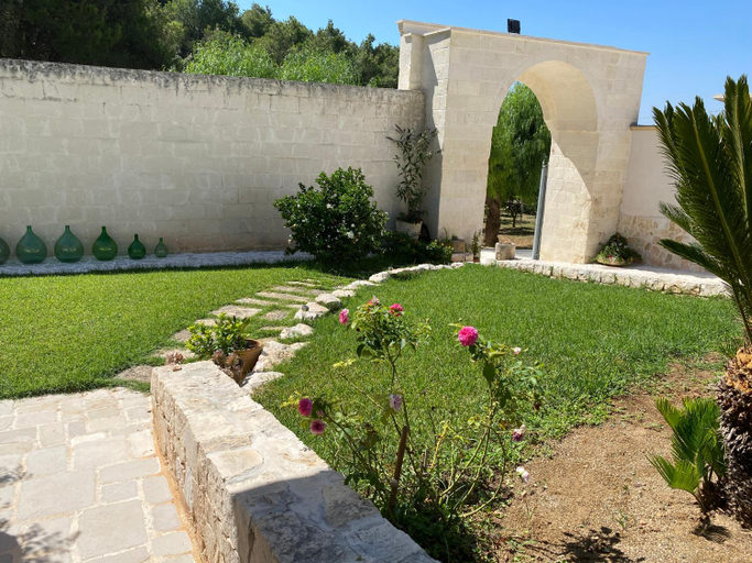Others 2, MASSERIA FRANTELLA, Taranto