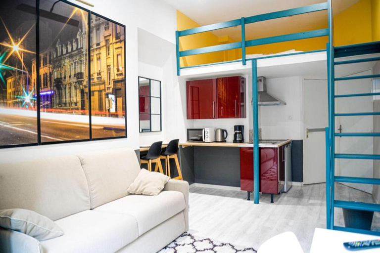 Others 3, Centre/Place Jaures * Studios MyCityHome * Mezzanine, Loire