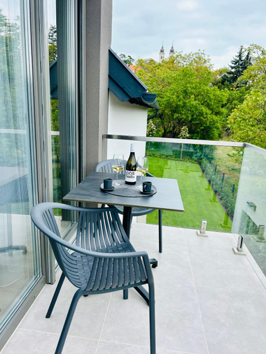 Others 2, M26 Premium apartmanok, Balatonfüred