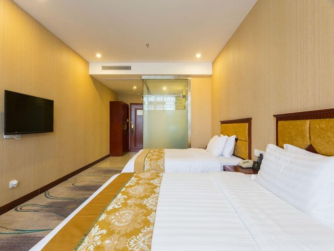 Bedroom 13