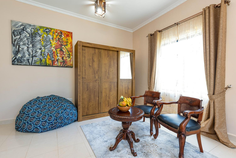 Others 2, Shivo Guest House, Magharibi