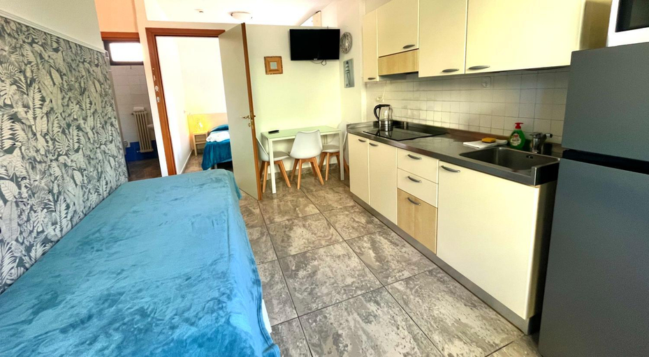 Others 4, Residence Frontemare, Rimini
