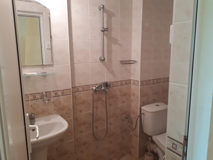 Bathroom 3, Hotel Palace, Balchik