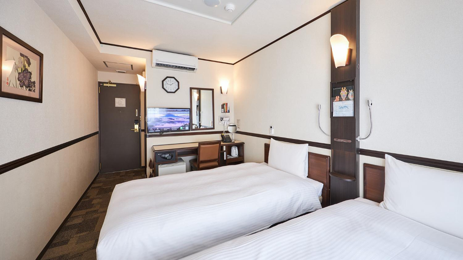 Bedroom 12