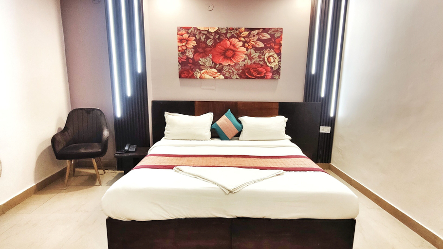 Others 5, Hotel the terminal, Delhi