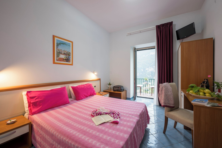 Bedroom 4, Dint' a Torre Bed & Breakfast, Salerno