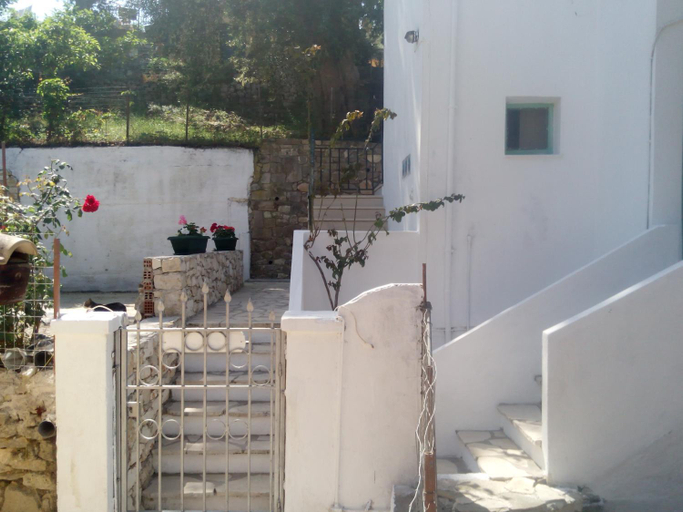 Others 3, Soustas Apartments, Ionian Islands