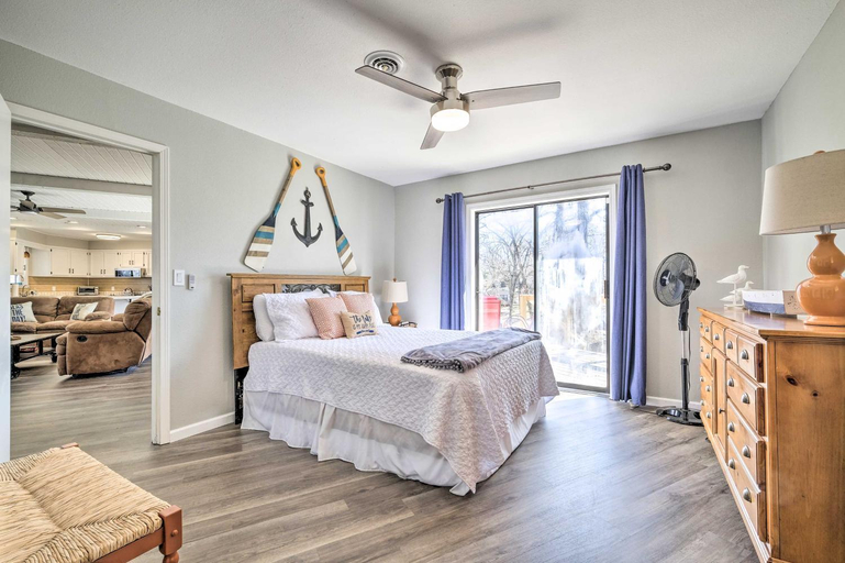 Bedroom 2, Updated Afton Cottage with Dock and Lake Access!, Delaware