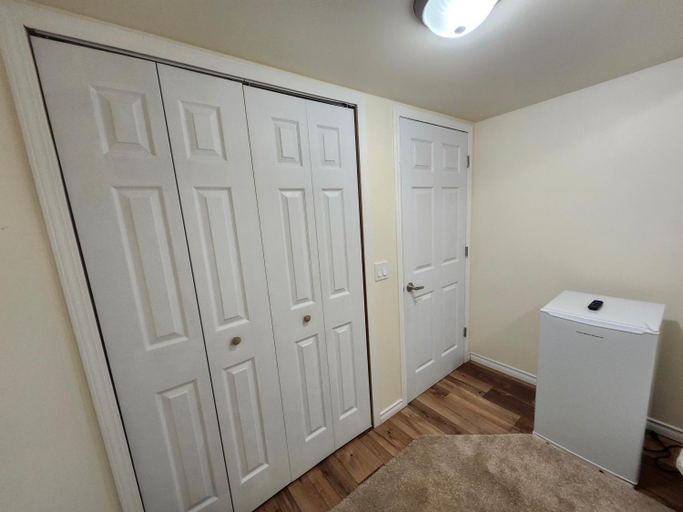 Others 4, Basement Room, Division No. 6