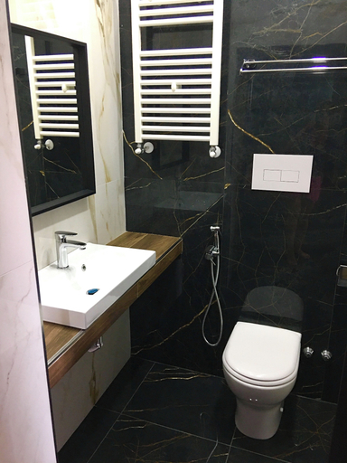 Bathroom 5, Katarios Suite, Napoli