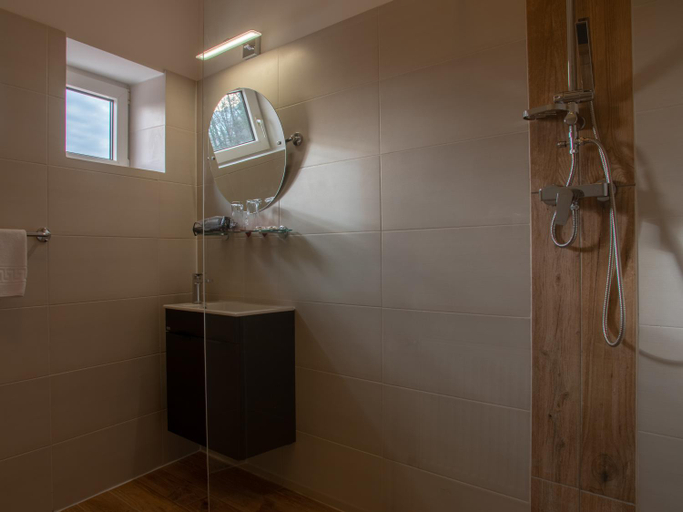 Bathroom 3, Hotel Pizzeria Istria, Šumperk