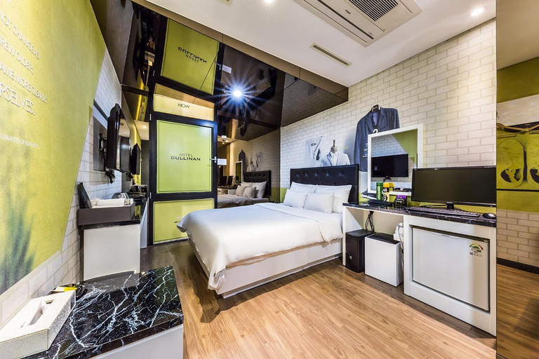 Bedroom 8