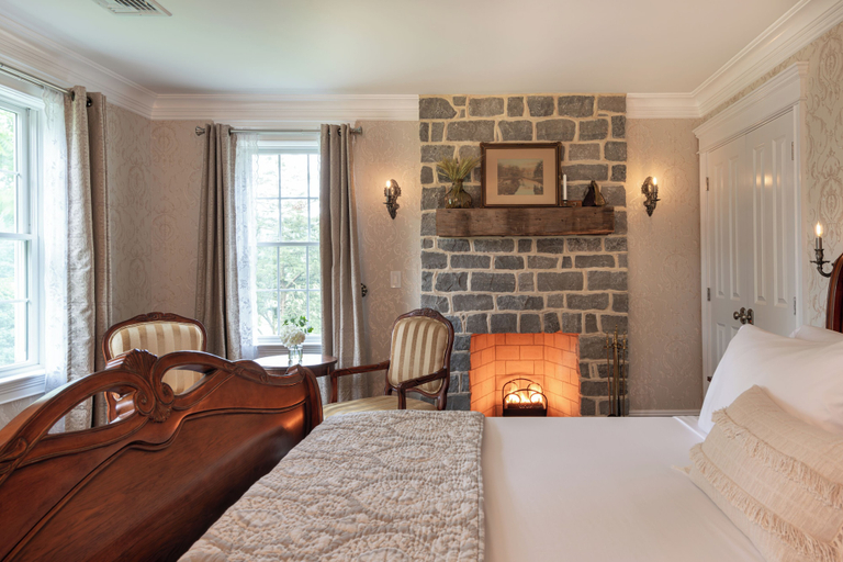 Bedroom 3, The Inn on Church Road, Dauphin
