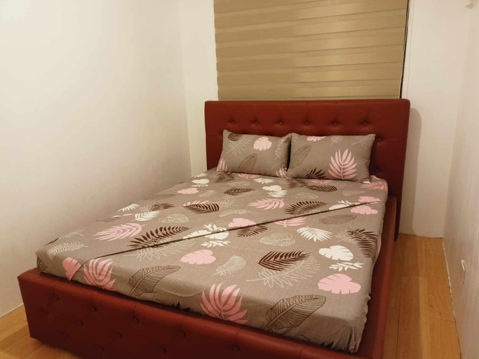 Bedroom 3, Syv's 2BR / 1T&Bath Condo Beside SM City Mall 411, Davao City
