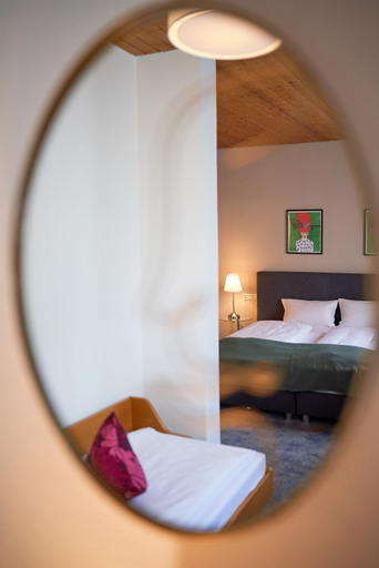 Bedroom 3, Landgasthof Hirsch, Baden-Baden