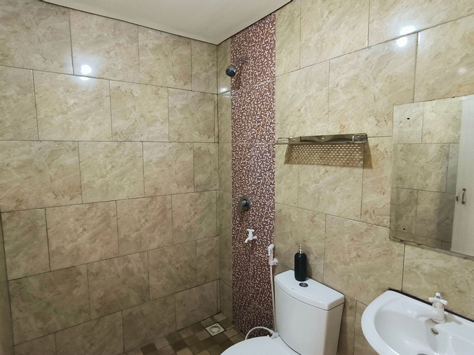 Bathroom 21