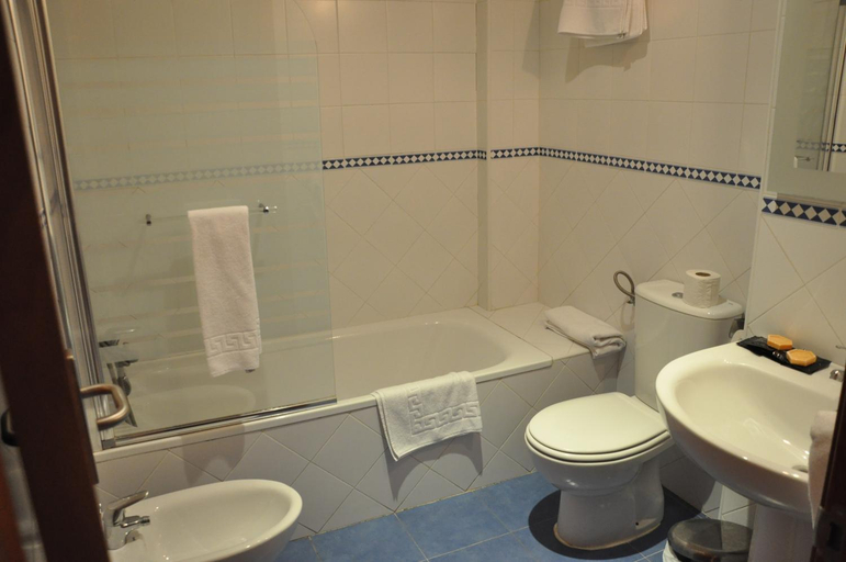 Bathroom 3, Apartamentos Luxsevilla Palacio, Sevilla