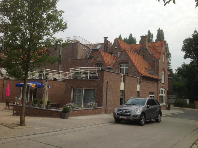 Others 3, Trilogie Appartementen & Gasterij, West-Vlaanderen