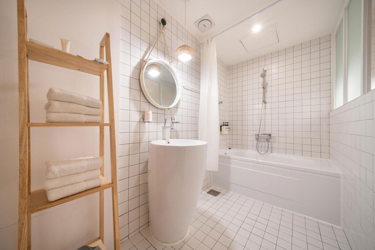 Bathroom 5, Chuncheon Bom Stay, Chuncheon