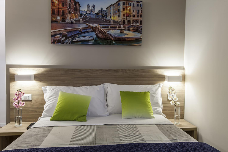Others 5, La Palma, Rome