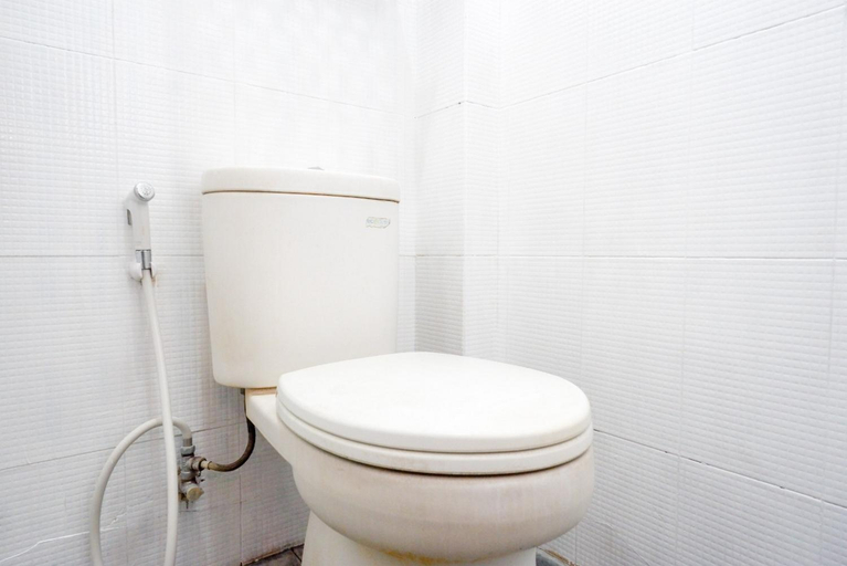Bathroom 8