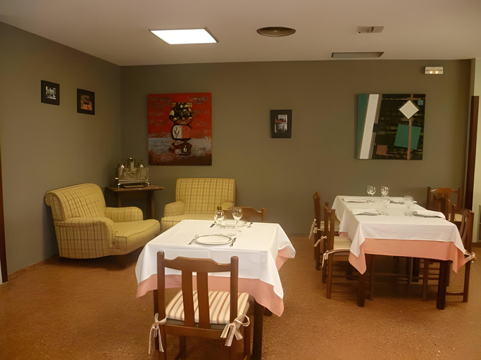 Food & Drinks 2, Hostal Pirineos, Huesca