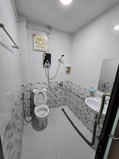 Bathroom 3, ปีกุนรีสอร์ท & Swimming pool (Pigoon Resort), Muang Nakhon Pathom