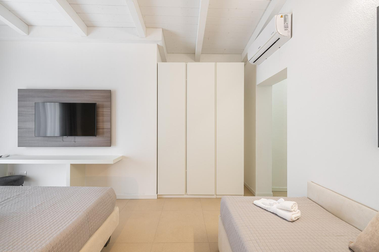 Bedroom 3, Palazzo Michelangelo, Cagliari
