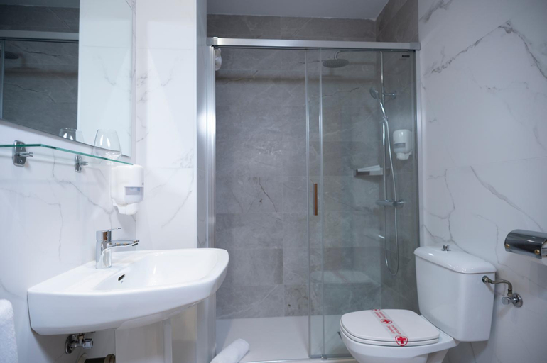 Bathroom 3, Restaurante Hotel Abadesa, Burgos
