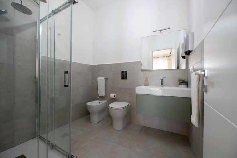 Bathroom 5, Le camere di tramontana, Lecce