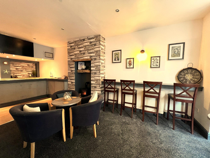 Food & Drinks 5, Central Cove Guesthouse, Blackpool