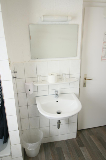 Bathroom 3, Hotel Bee Fang, Hamburg
