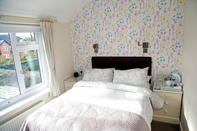 Bedroom 2, The Hinton Guest House, Cheshire East