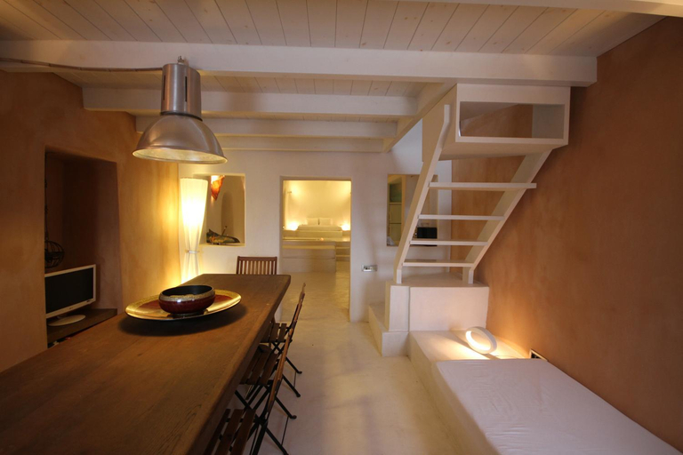 Others 4, Lydia Cavehouse, South Aegean