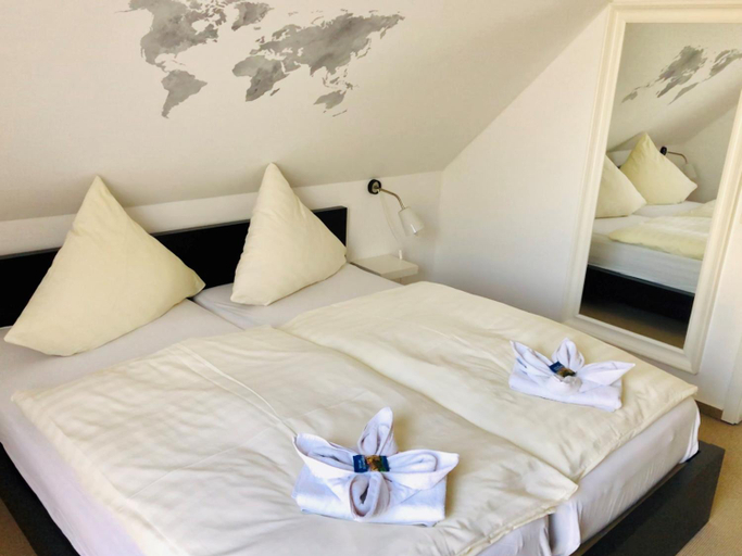 Others 3, NOX - Bed & Breakfast, Höxter