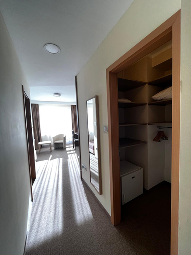 Bedroom 2, Nereus Park Hotel, Balatonalmádi