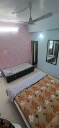 Bedroom 4, Hotel adiraj palace and lodging, Ahmadnagar