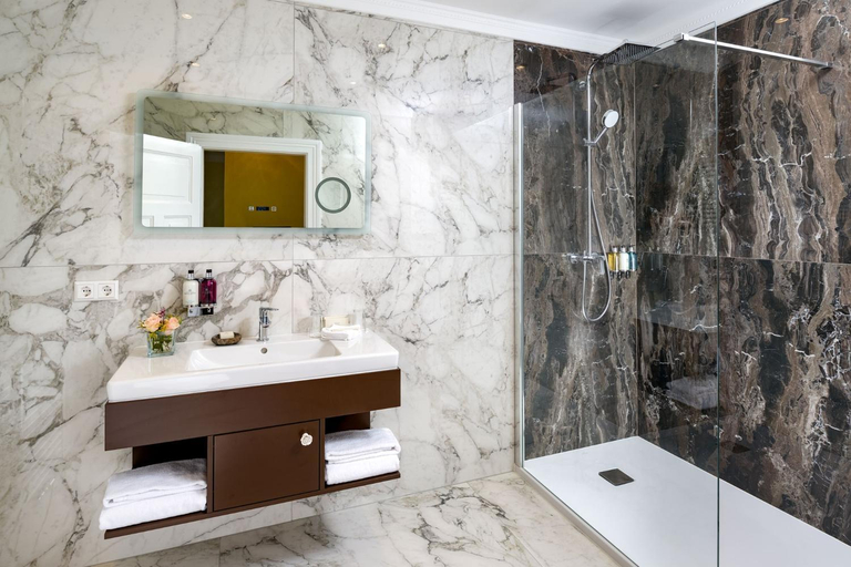 Bathroom 3, Hotel The Rose by Goeres, Luxembourg