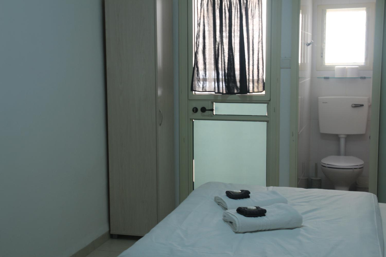 Others 5, David Hostel