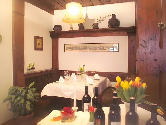Others 4, Hotel Daneu, Bludenz