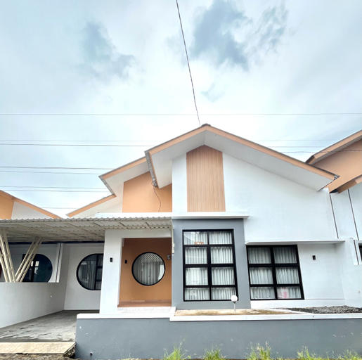 Exterior 15