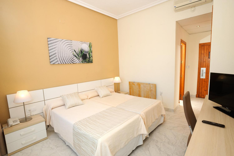 Bedroom 3, Hotel Complejo Los Rosales, Málaga