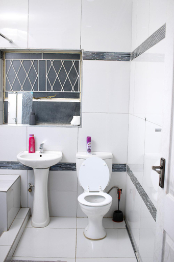 Bathroom 3, Semeni Asante Getaway, City of Johannesburg