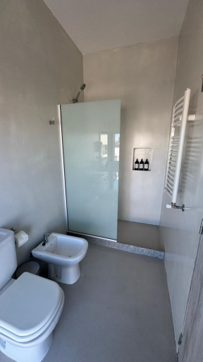 Bathroom, Parry Hotel, Biedma