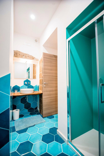 Others 5, YourHome - Casa Cafiero, Napoli