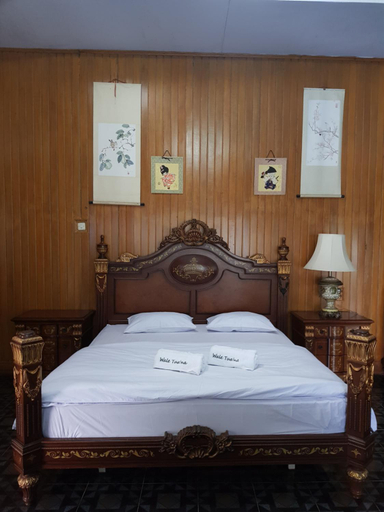 Bedroom 2, Wale Tua'na, Tomohon