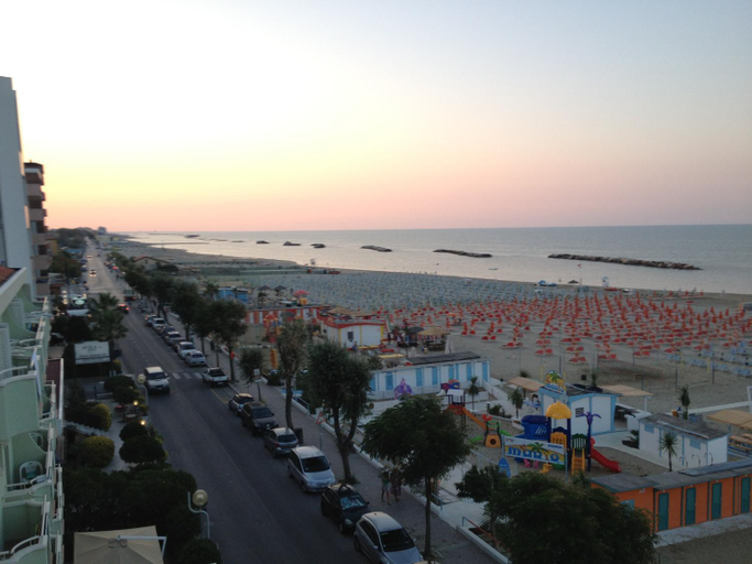 Others 5, Residence Frontemare, Rimini