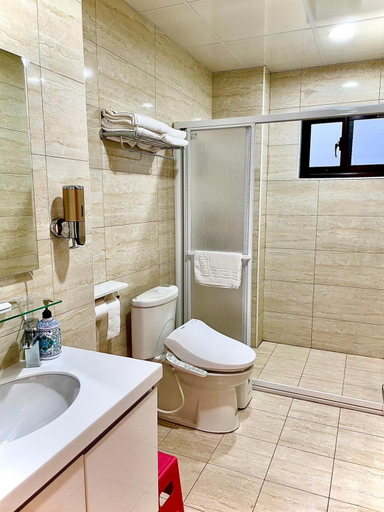 Bathroom 17