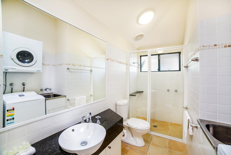 Bathroom 4, The Crest Byron Bay, Byron